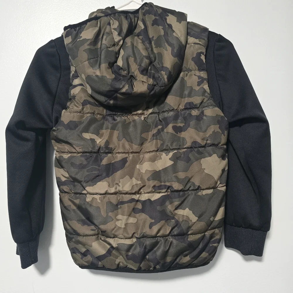 Under Armour Boys Hooded Vest Medium Lightweight Quilted Puffer Jacket, Zip-up,